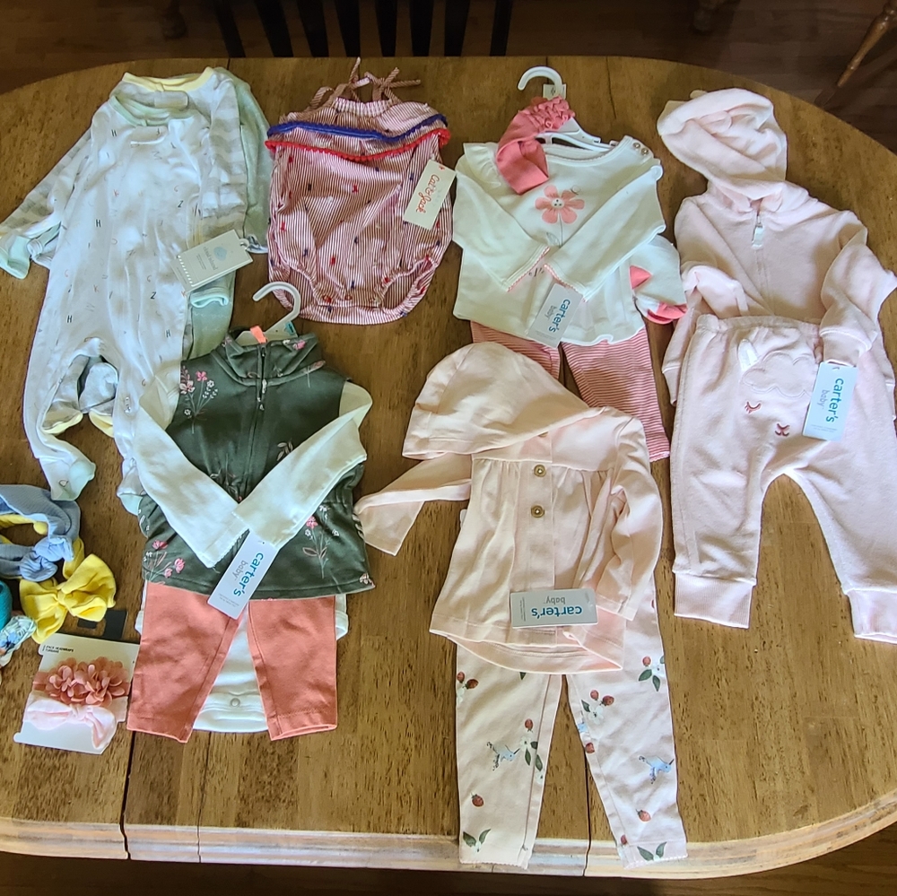Lot of baby girl clothes 6 months